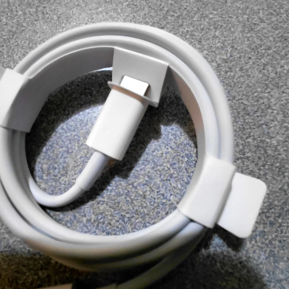 Apple Pencil Pro & Apple White Lightning Cable for Cell Phones & Accessories